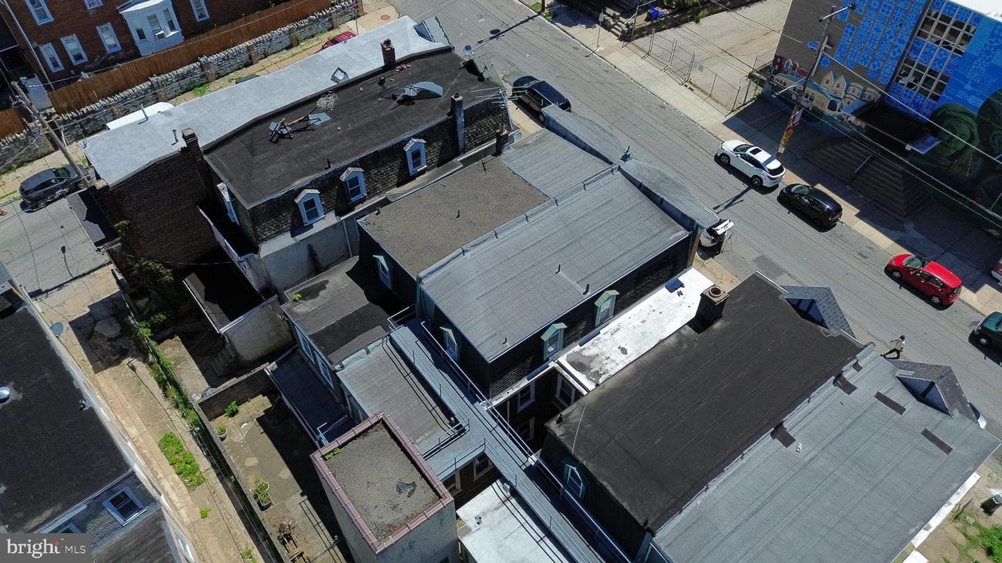 45 W Logan Street photo 5