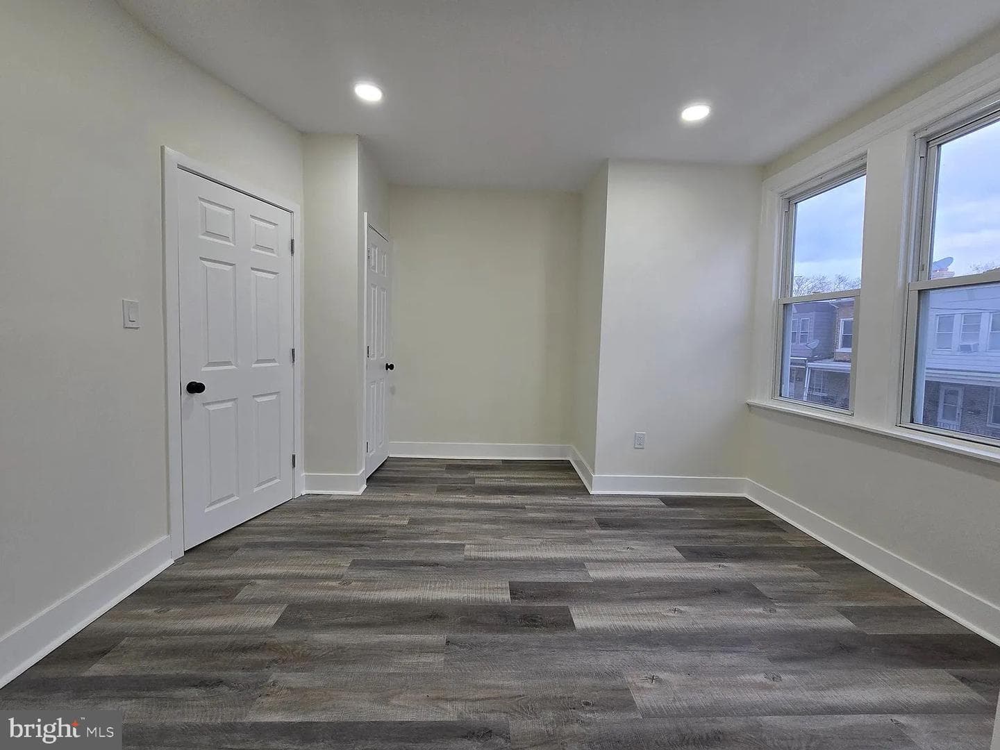 962 Carver Street photo 12