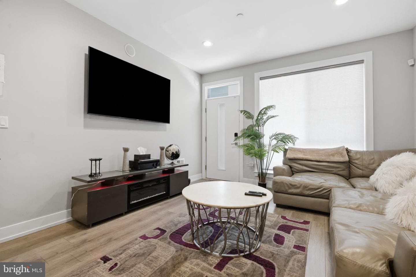 1411 S Taylor Street photo 5