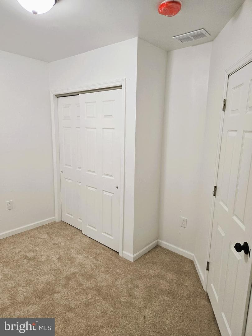 1632 S Lindenwood Street photo 10