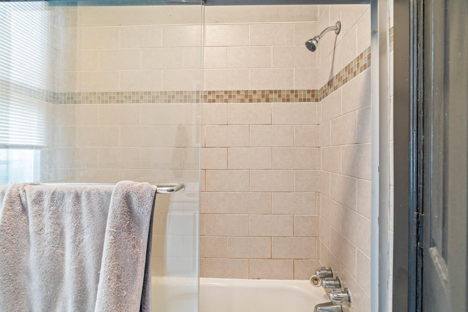 4123 Woodland Avenue photo 8