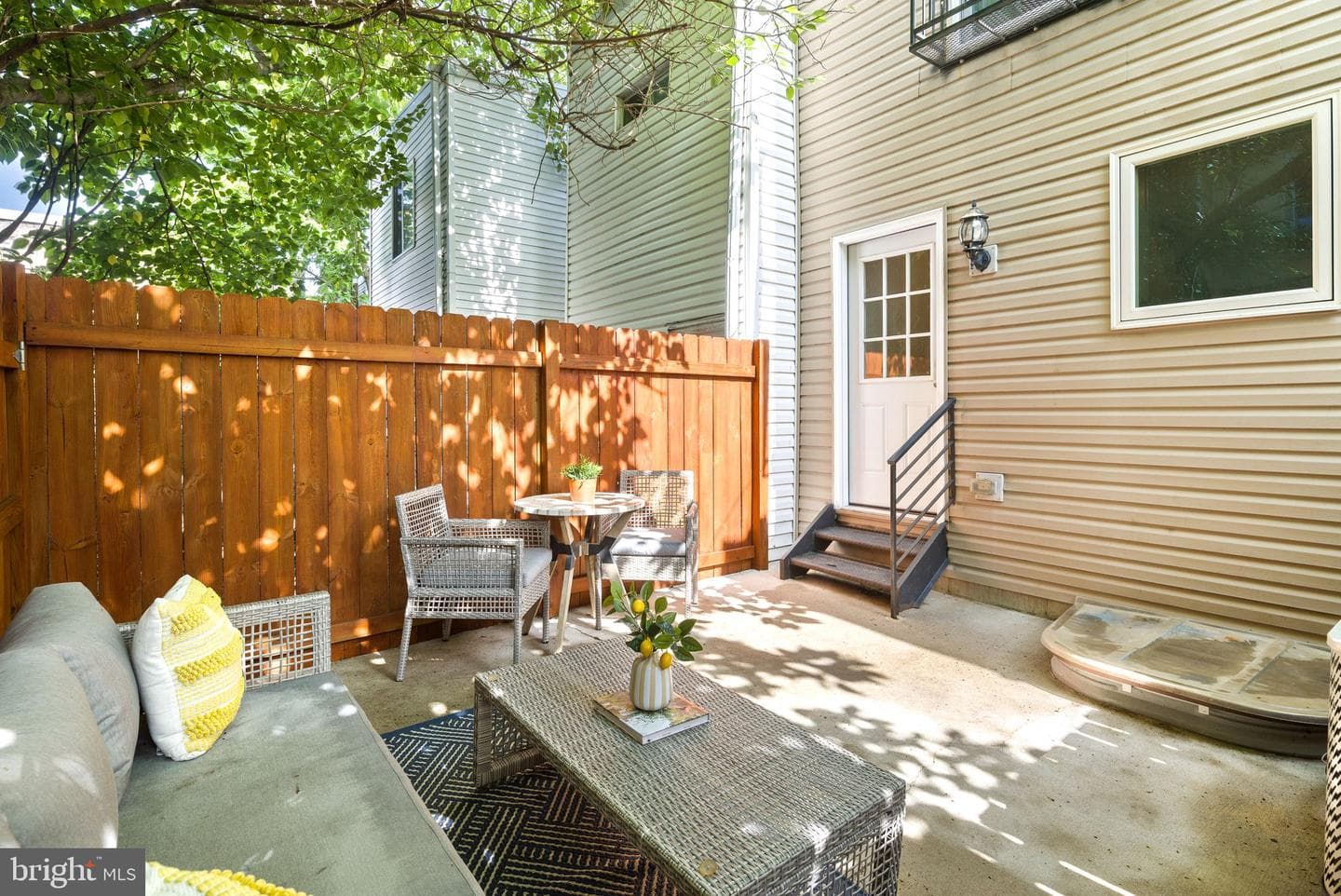 2340 Greenwich Street photo 20