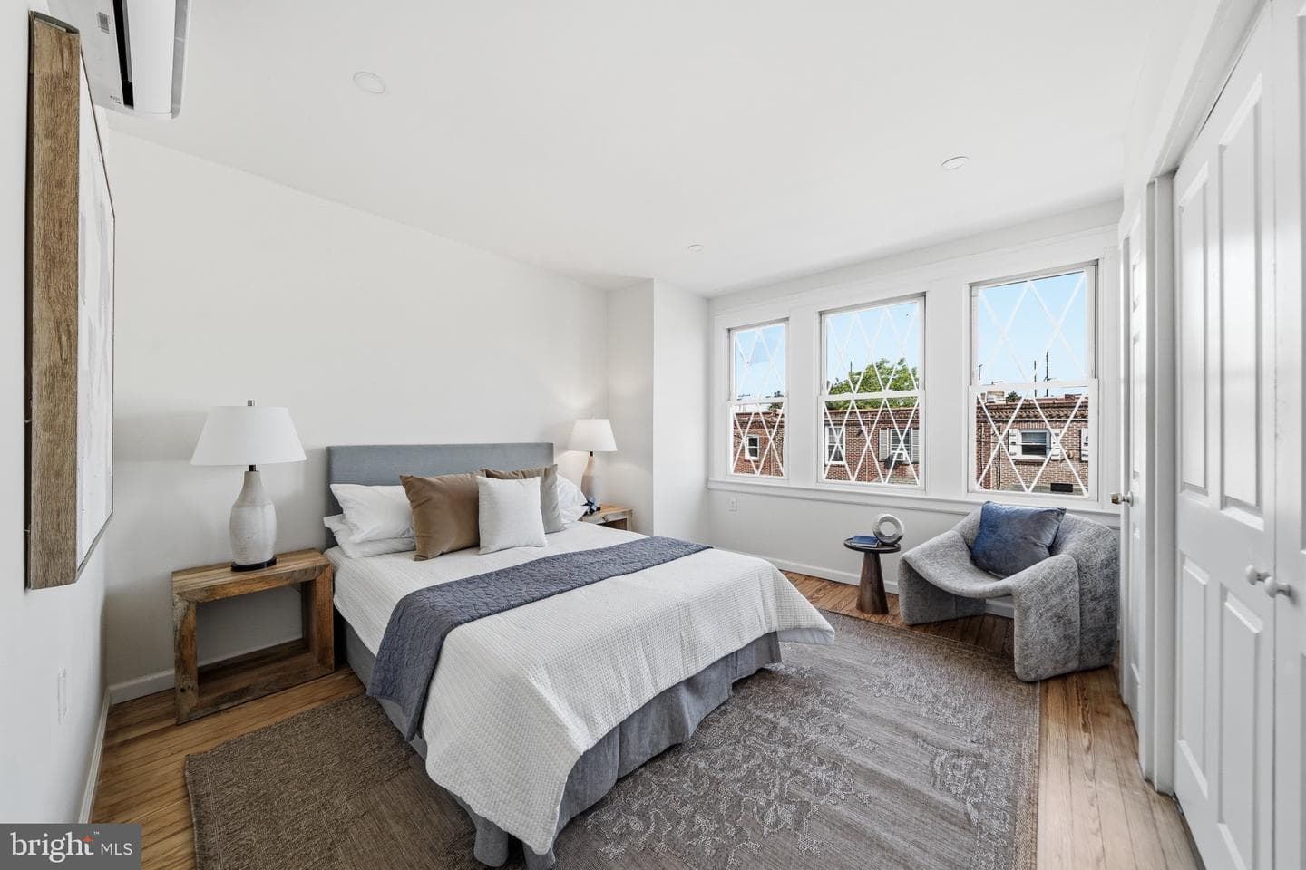 4711 Melrose Street photo 15