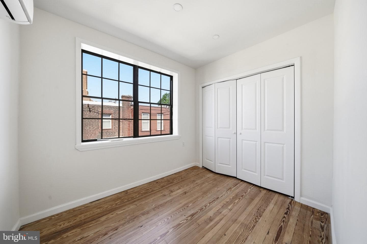 4711 Melrose Street photo 18