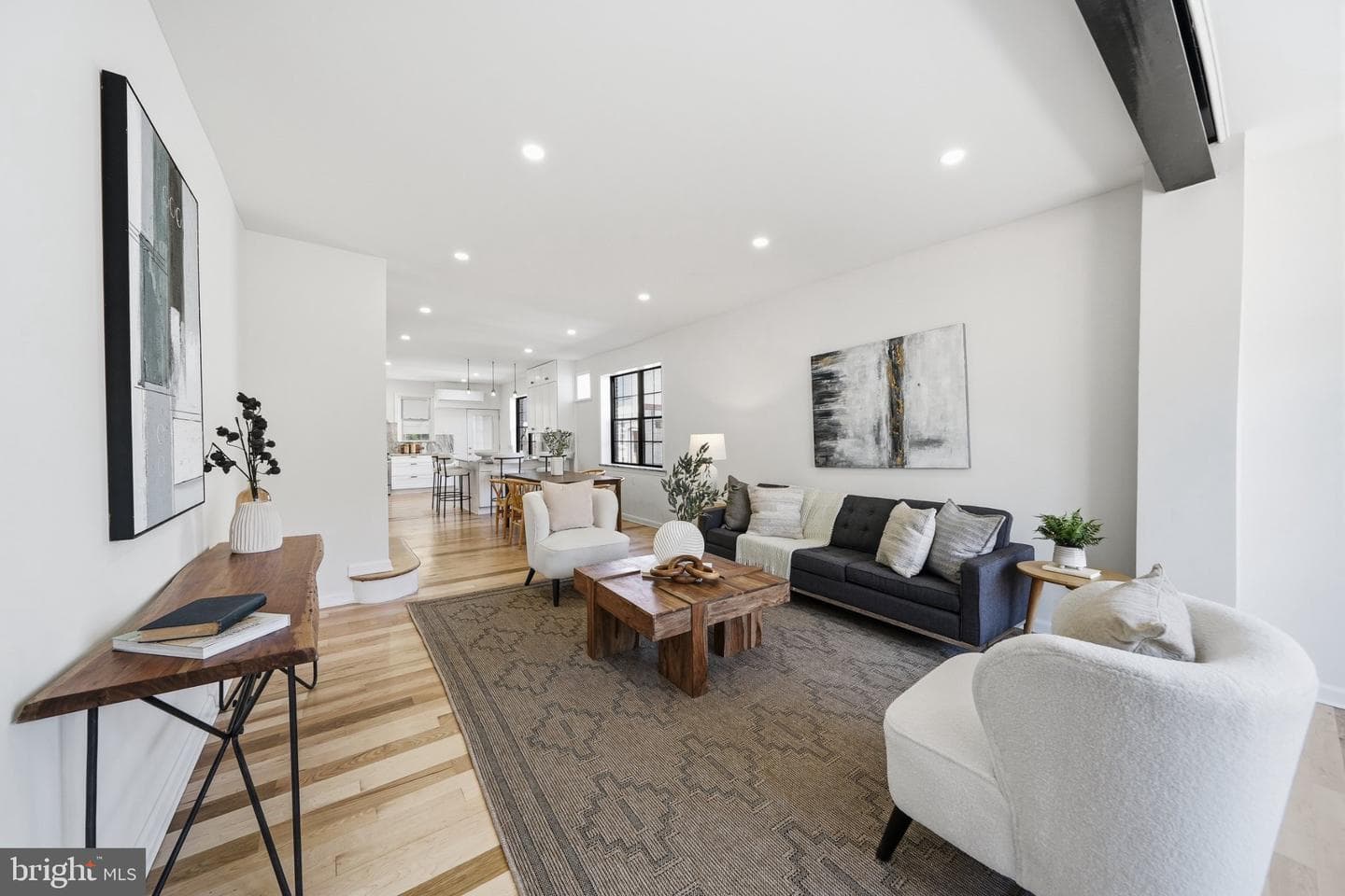4711 Melrose Street photo 4