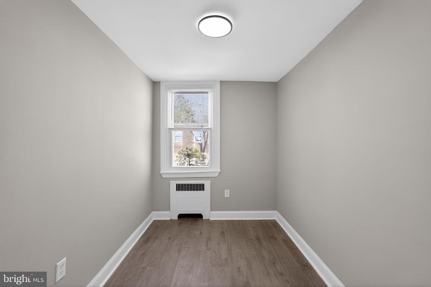 321 E Gorgas Ln photo 21
