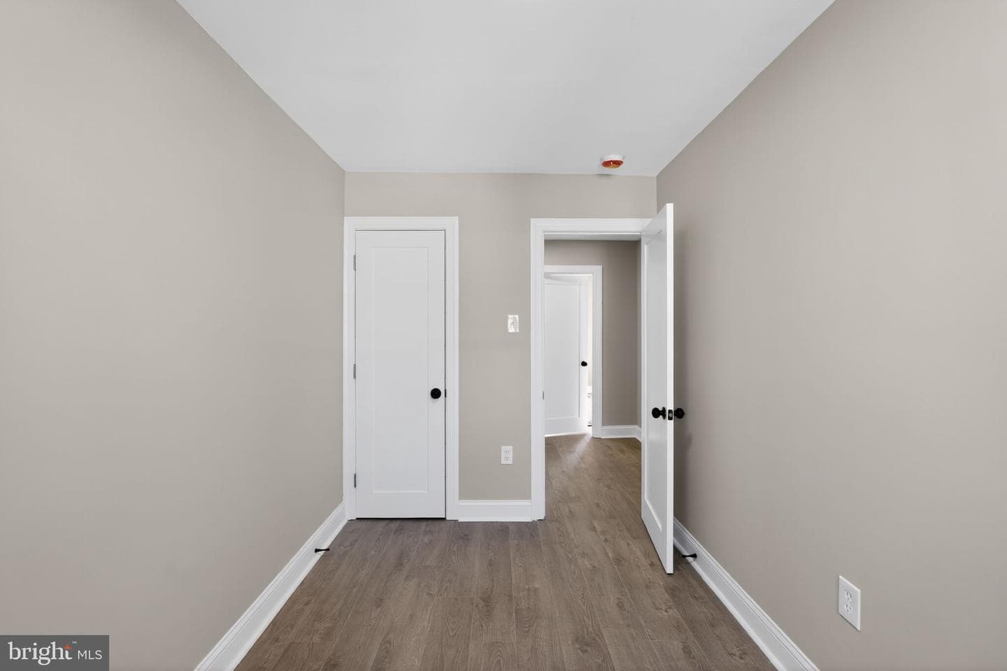 321 E Gorgas Ln photo 23