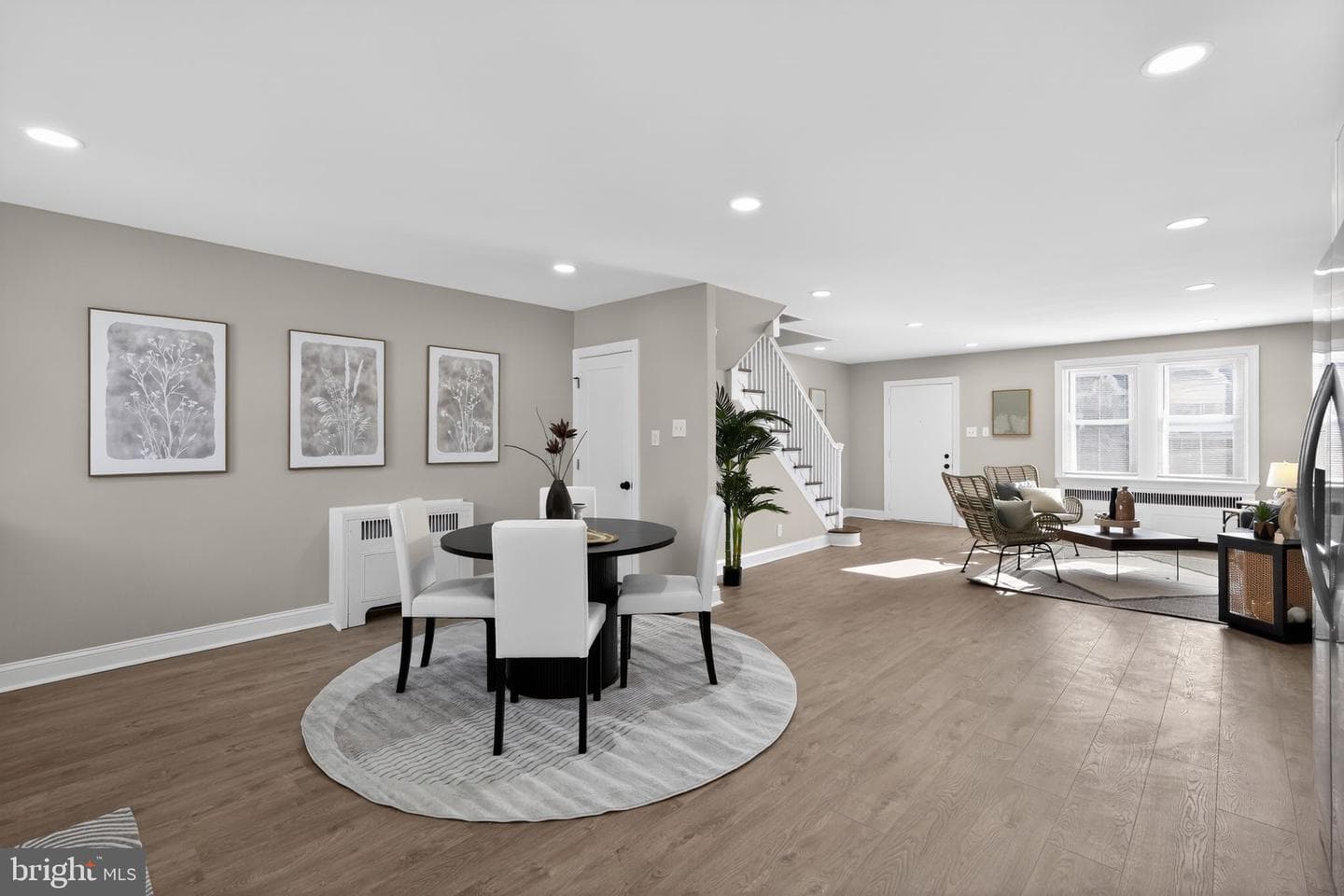 321 E Gorgas Ln photo 8
