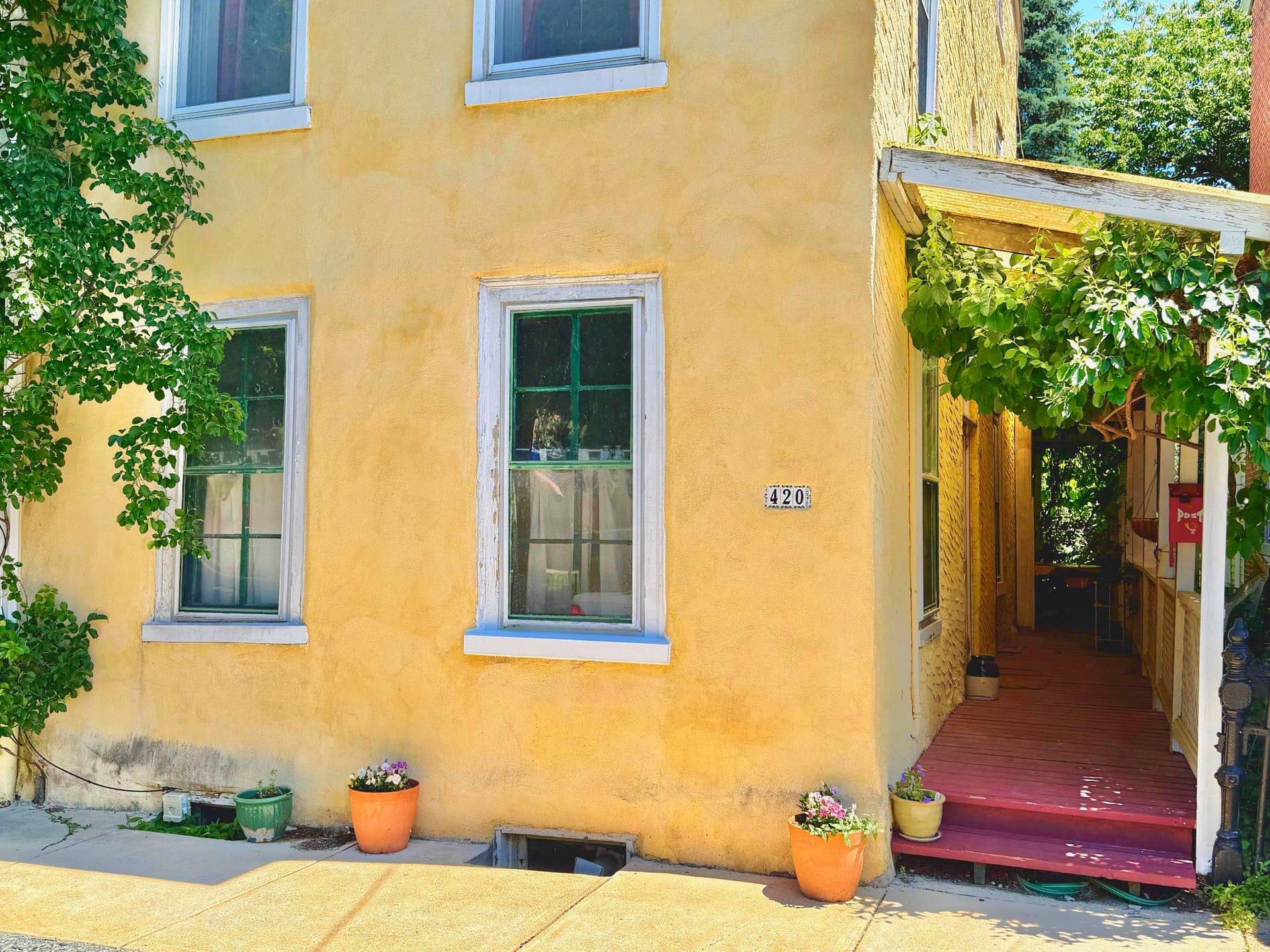 420 W Woodlawn Street photo 3