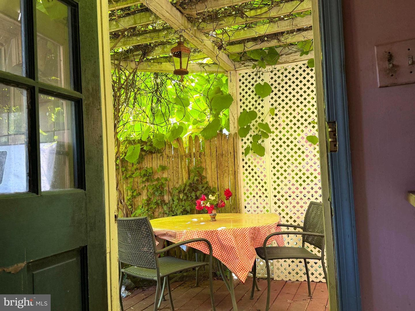 420 W Woodlawn Street photo 33