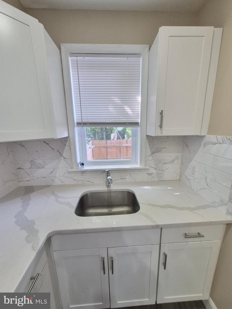 6136 Walker Street photo 8