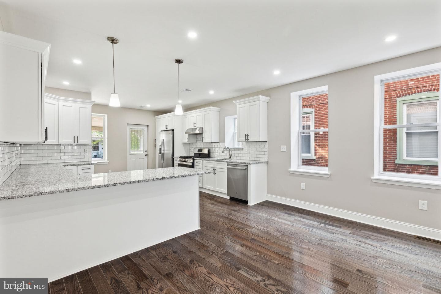 1821 W Porter Street photo 11