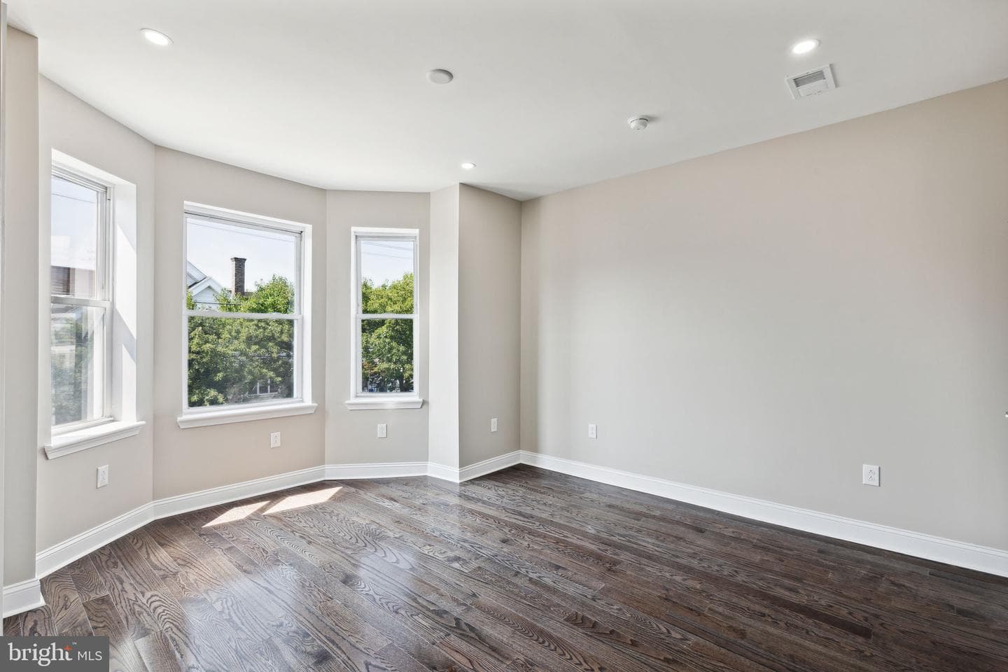 1821 W Porter Street photo 27