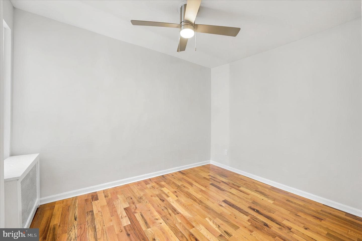 3052 Aramingo Avenue photo 11