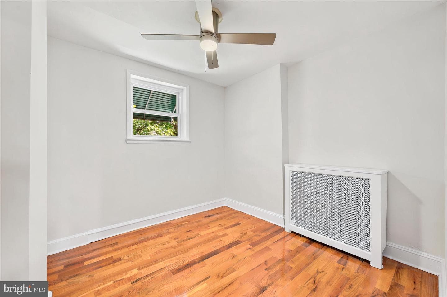 3052 Aramingo Avenue photo 8