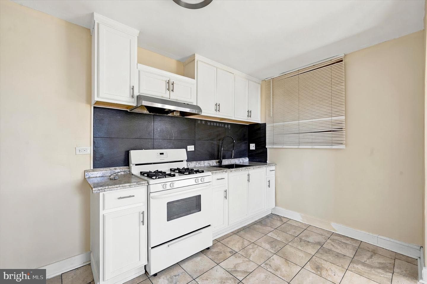 6701 Kindred St photo 8