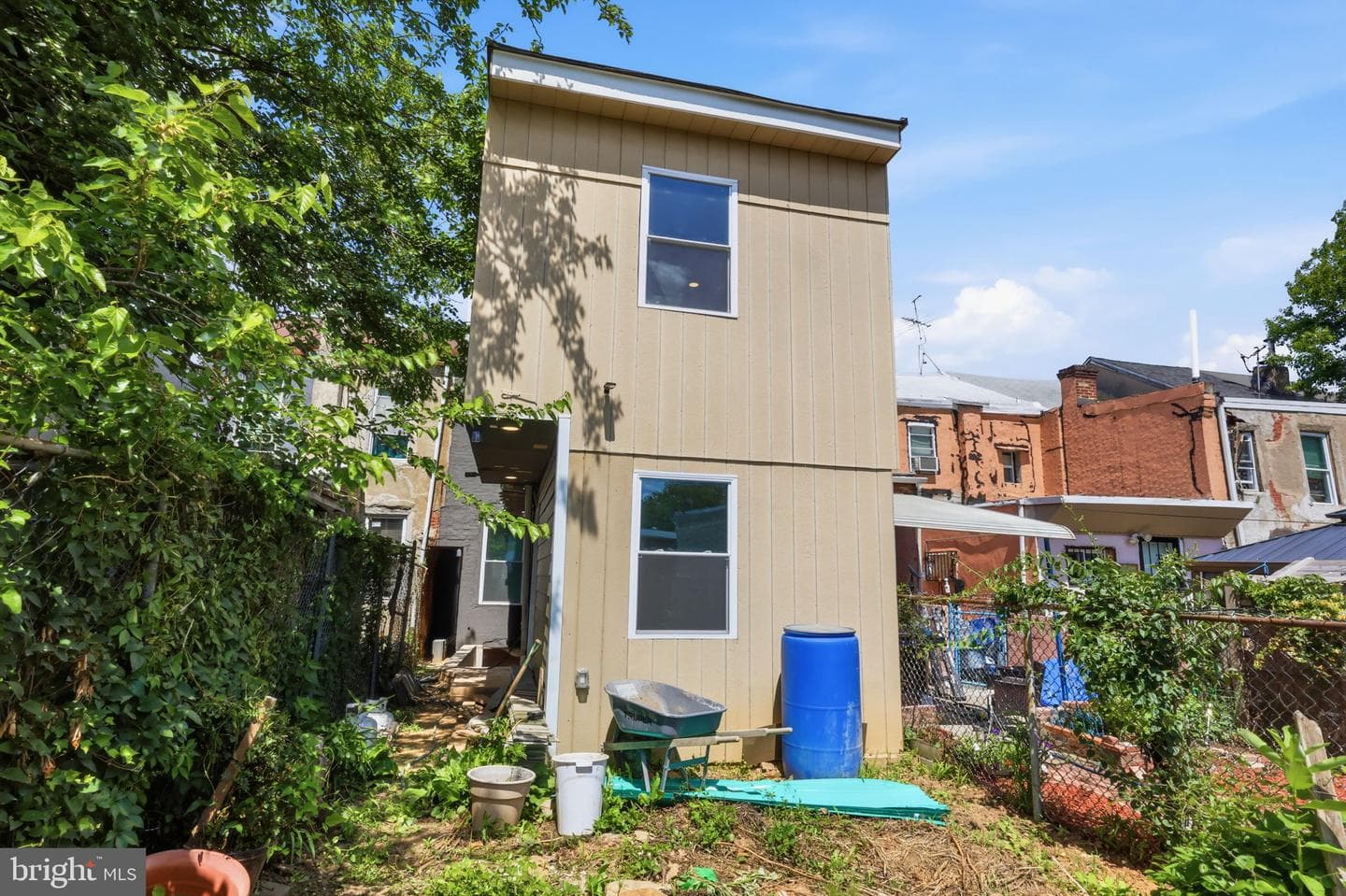 1820 Plum photo 29