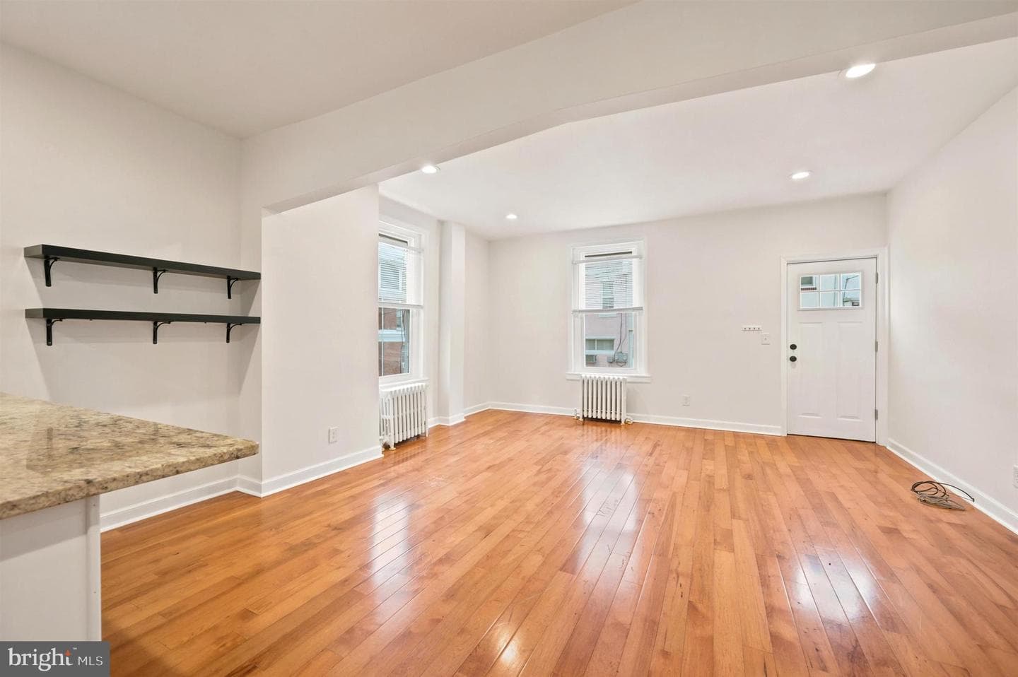 114 W Salaignac Street photo 5