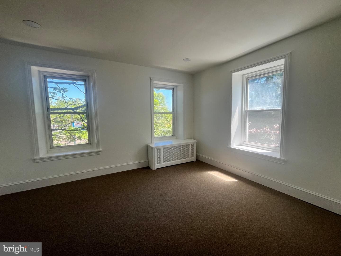 1364 W Spencer Street photo 13