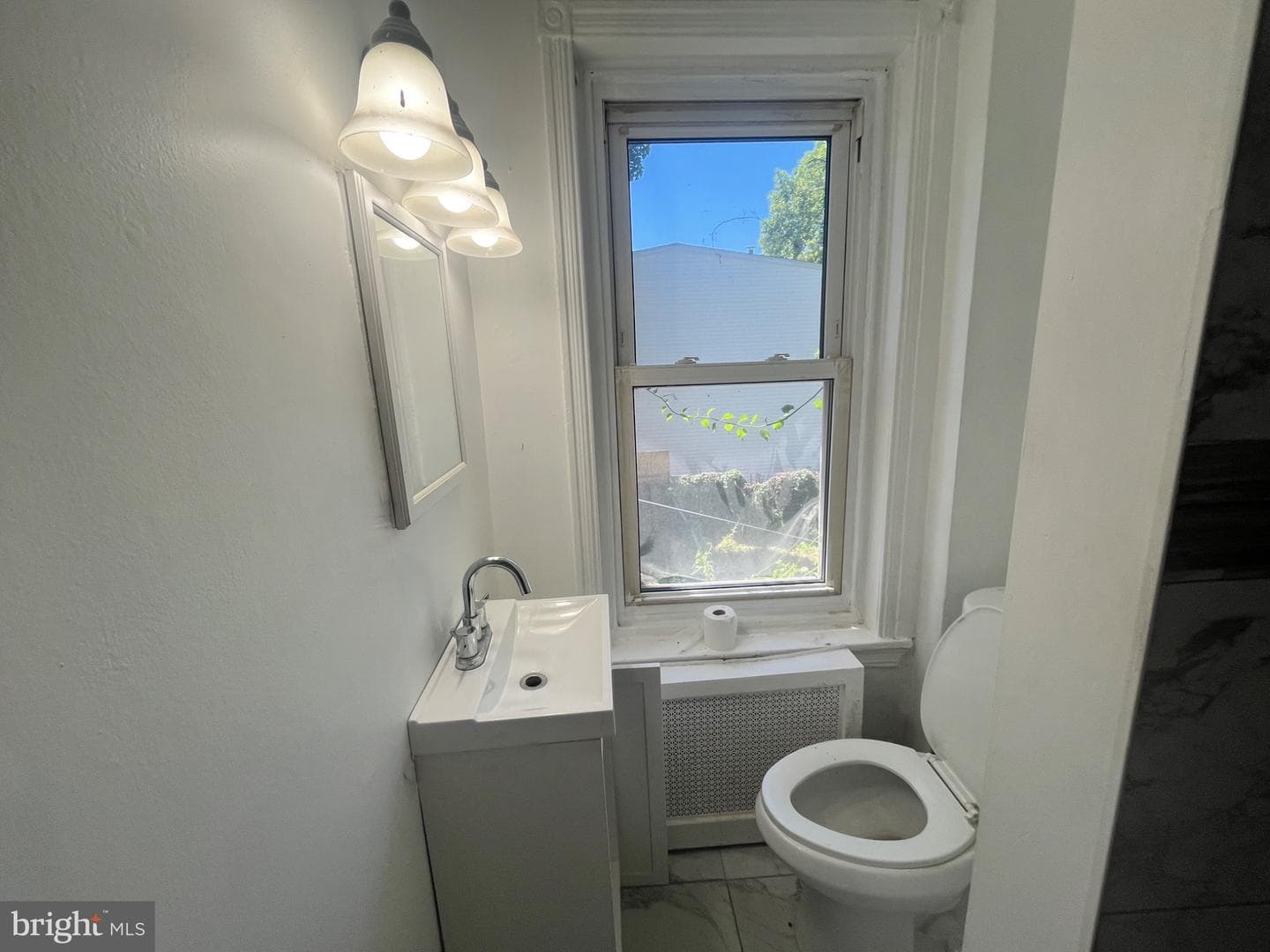 1364 W Spencer Street photo 9