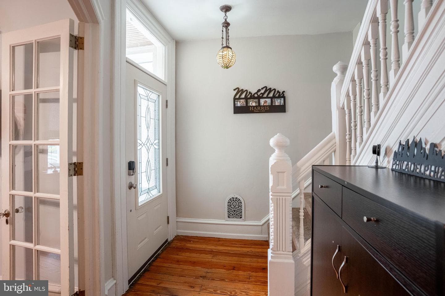 4326 Mitchell Street photo 5