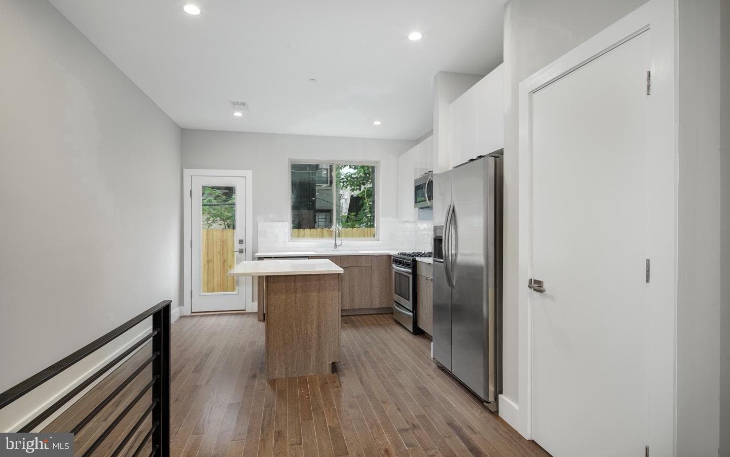 2209 Cross Street photo 7