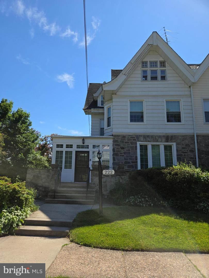 222 Borbeck Avenue