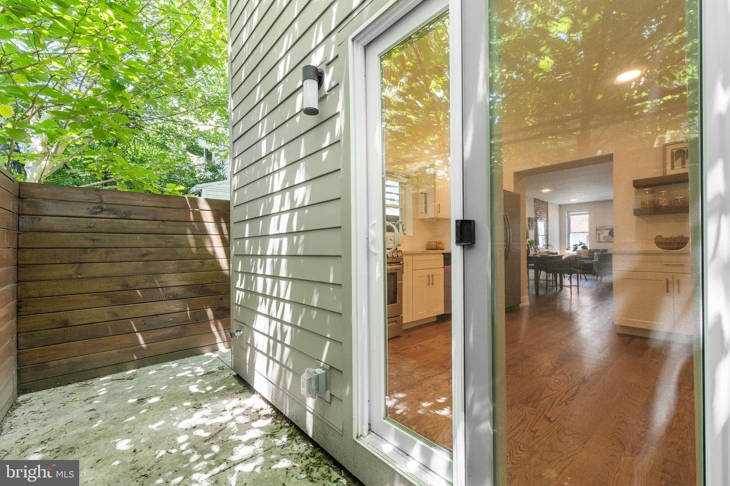 1614 Latona Street photo 23