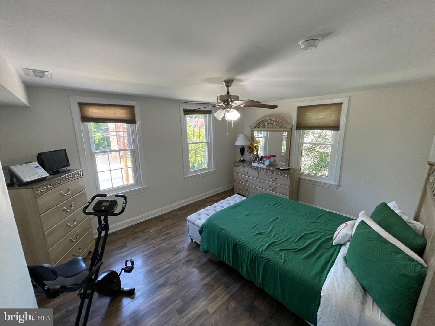 8129 Pine Road photo 20