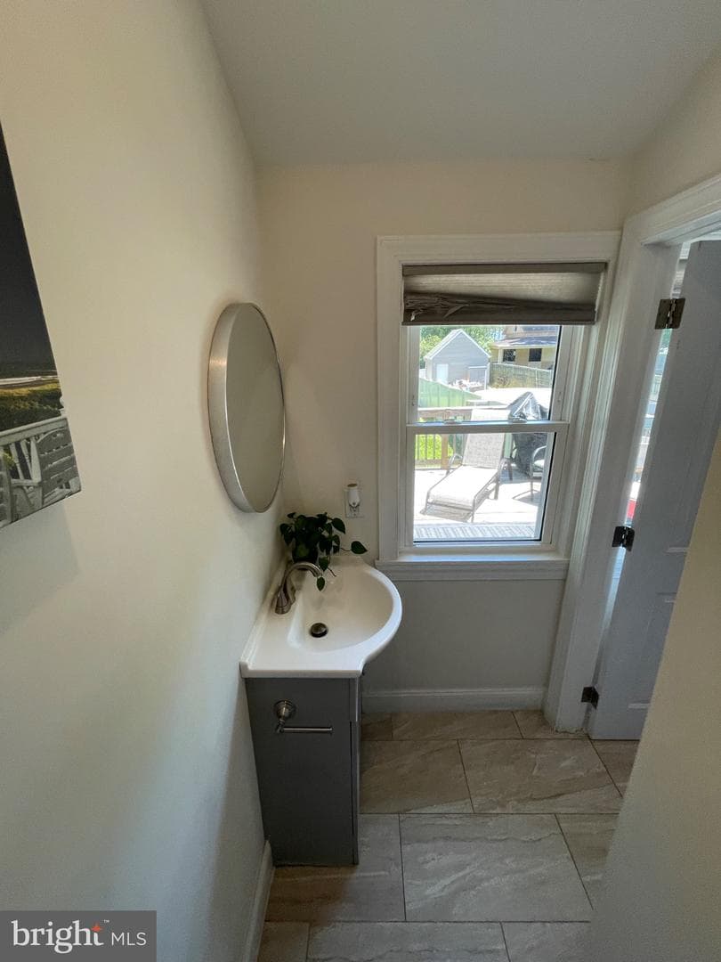 8129 Pine Road photo 31