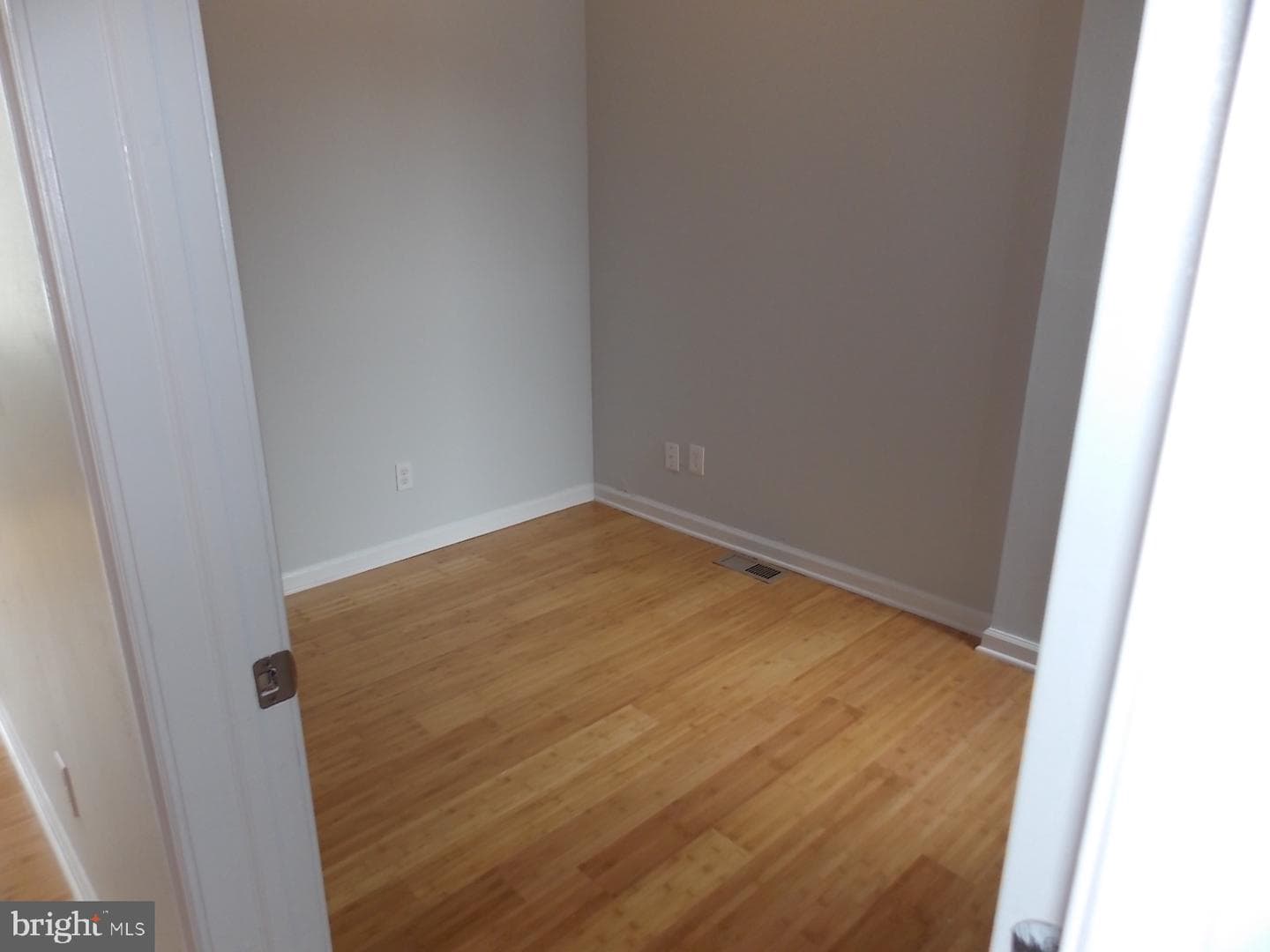 2417 Arlington Street photo 14
