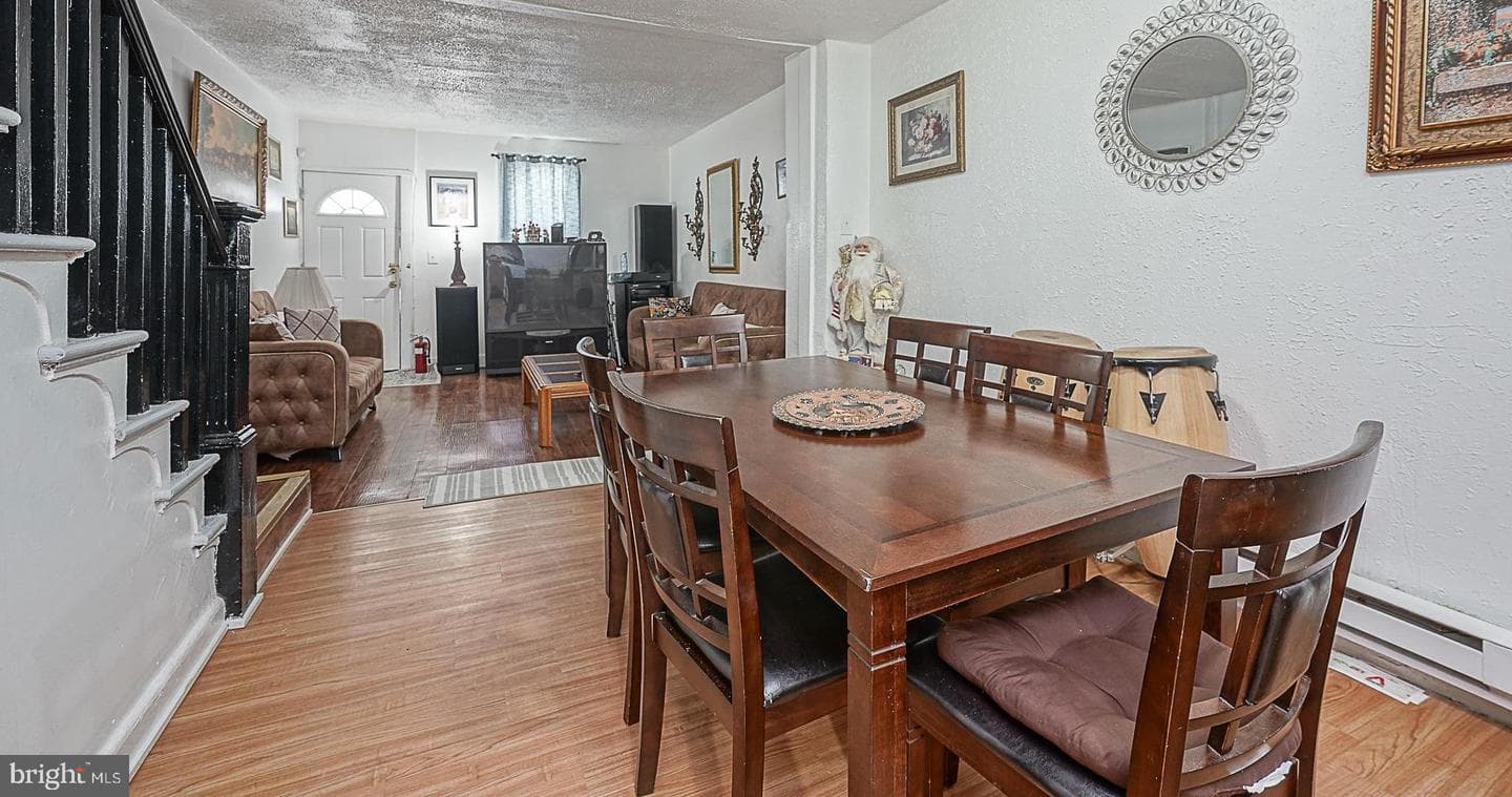 2106 N Orianna Street photo 7