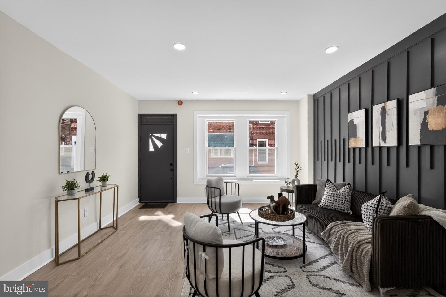2221 S Carlisle Street photo 7