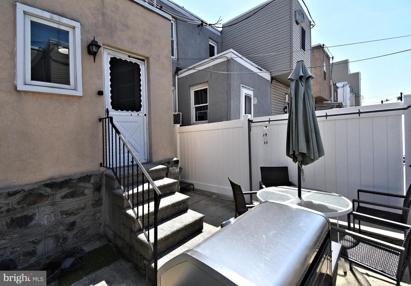 2836 S Sydenham Street photo 9