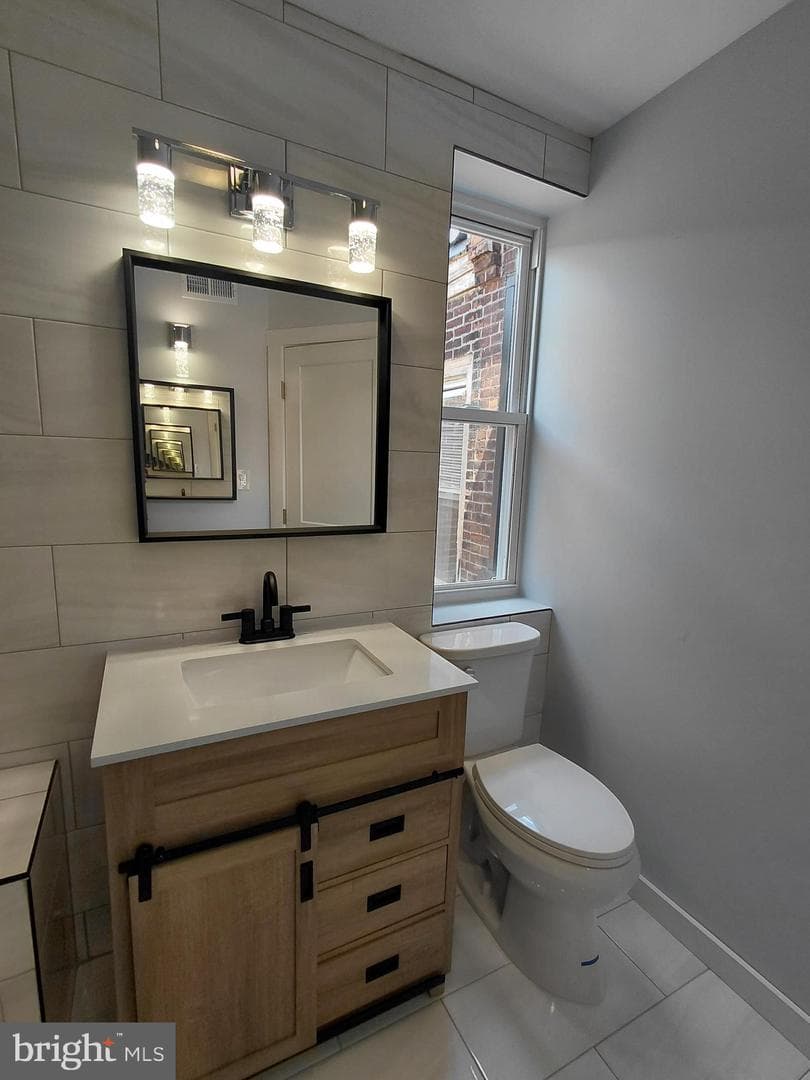 43 E Sharpnack Street photo 27