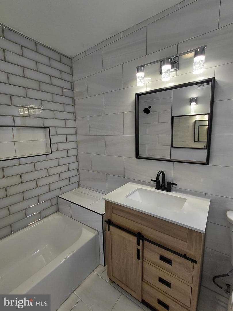43 E Sharpnack Street photo 28