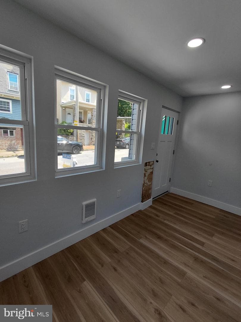 43 E Sharpnack Street photo 5
