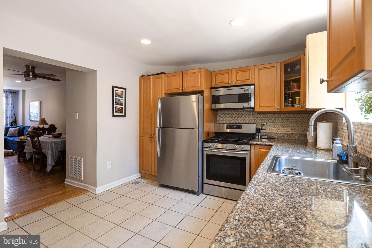 1024 Winton Street photo 9