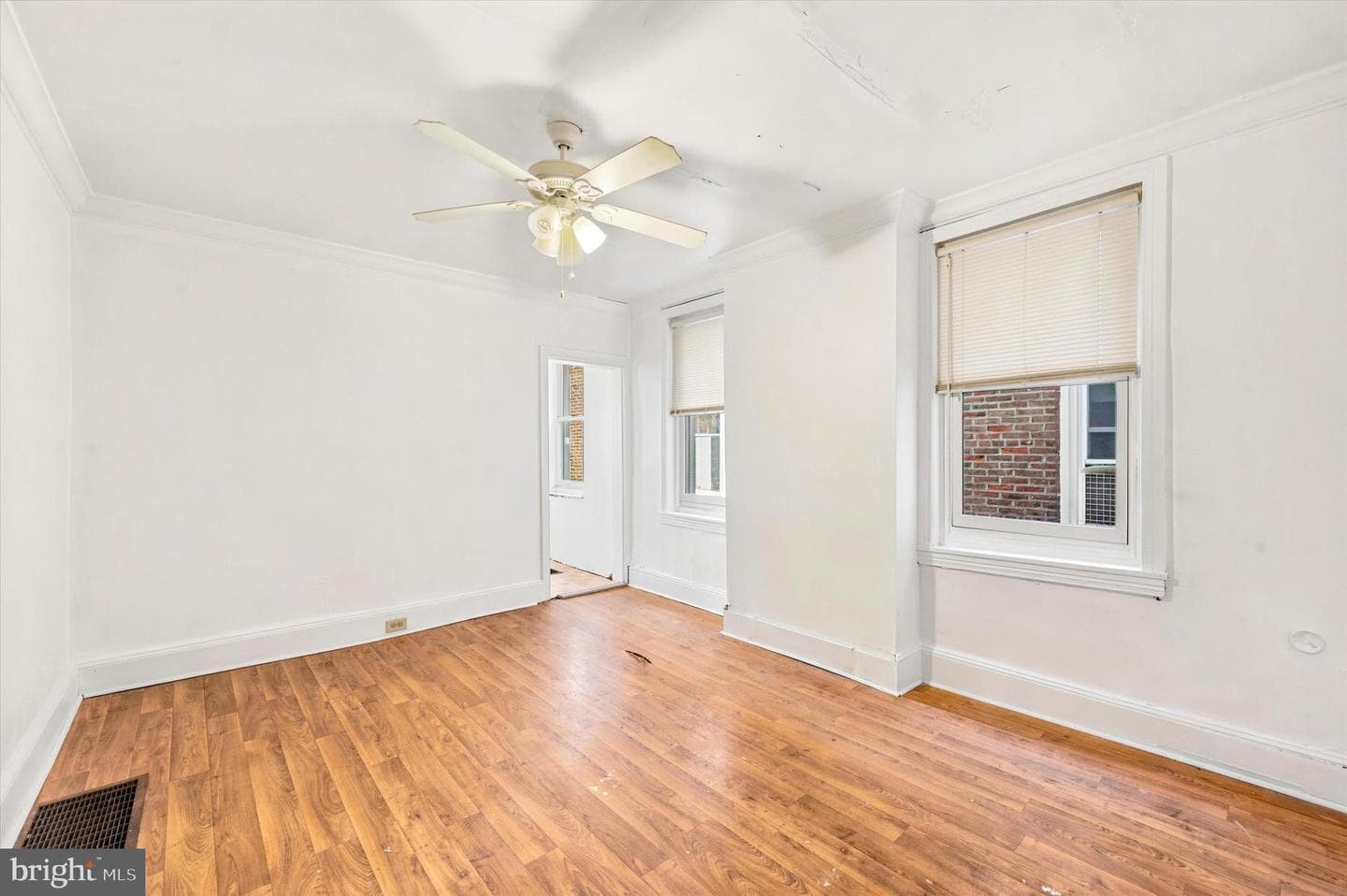 2417 E Cumberland Street photo 11