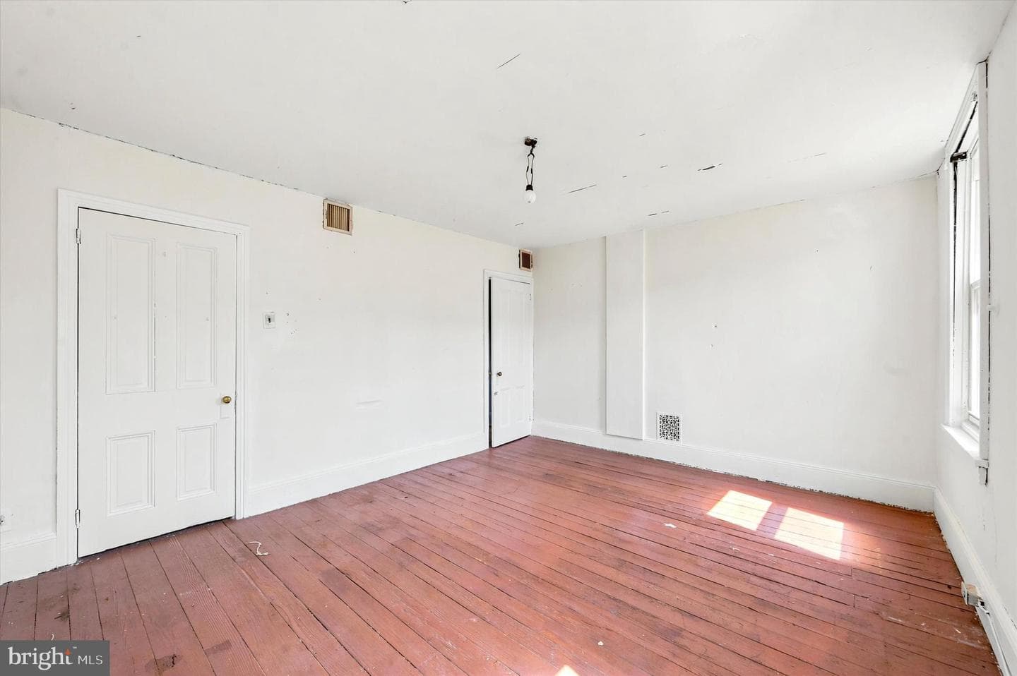 2417 E Cumberland Street photo 25