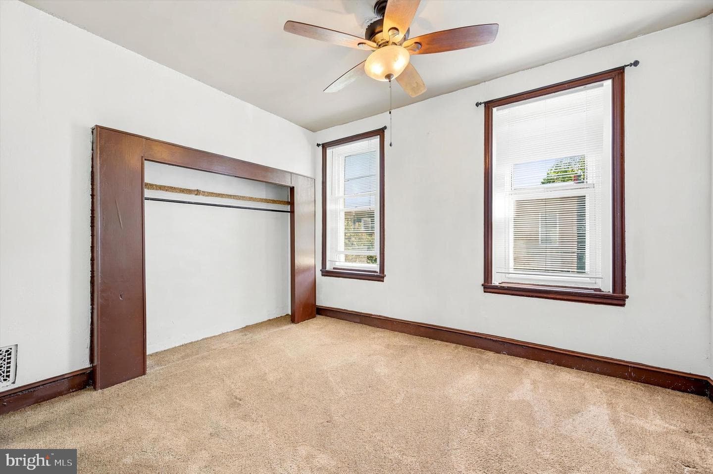 2431 W Norris Street photo 23