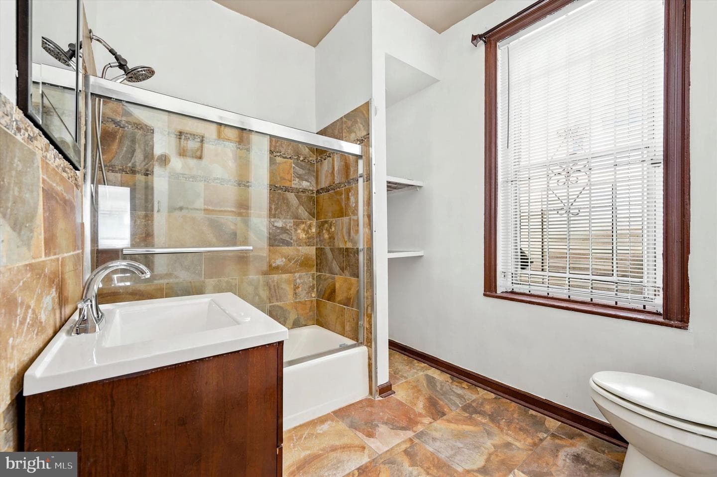 2431 W Norris Street photo 7