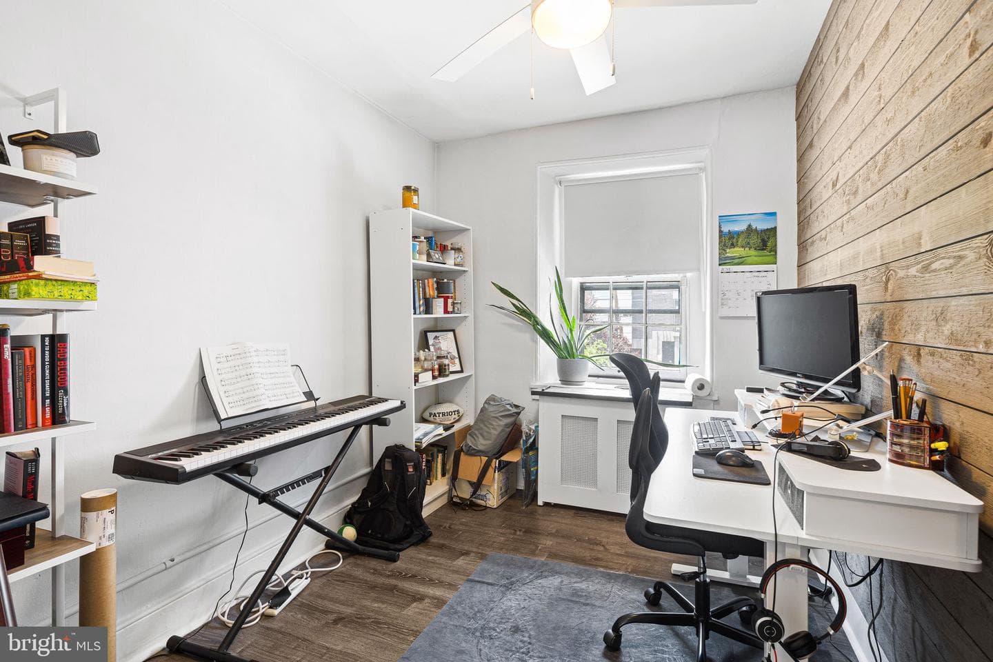 310 Carson Street photo 16