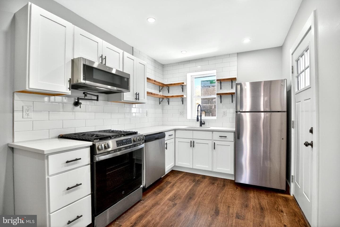 1230 S Harmony Street photo 11