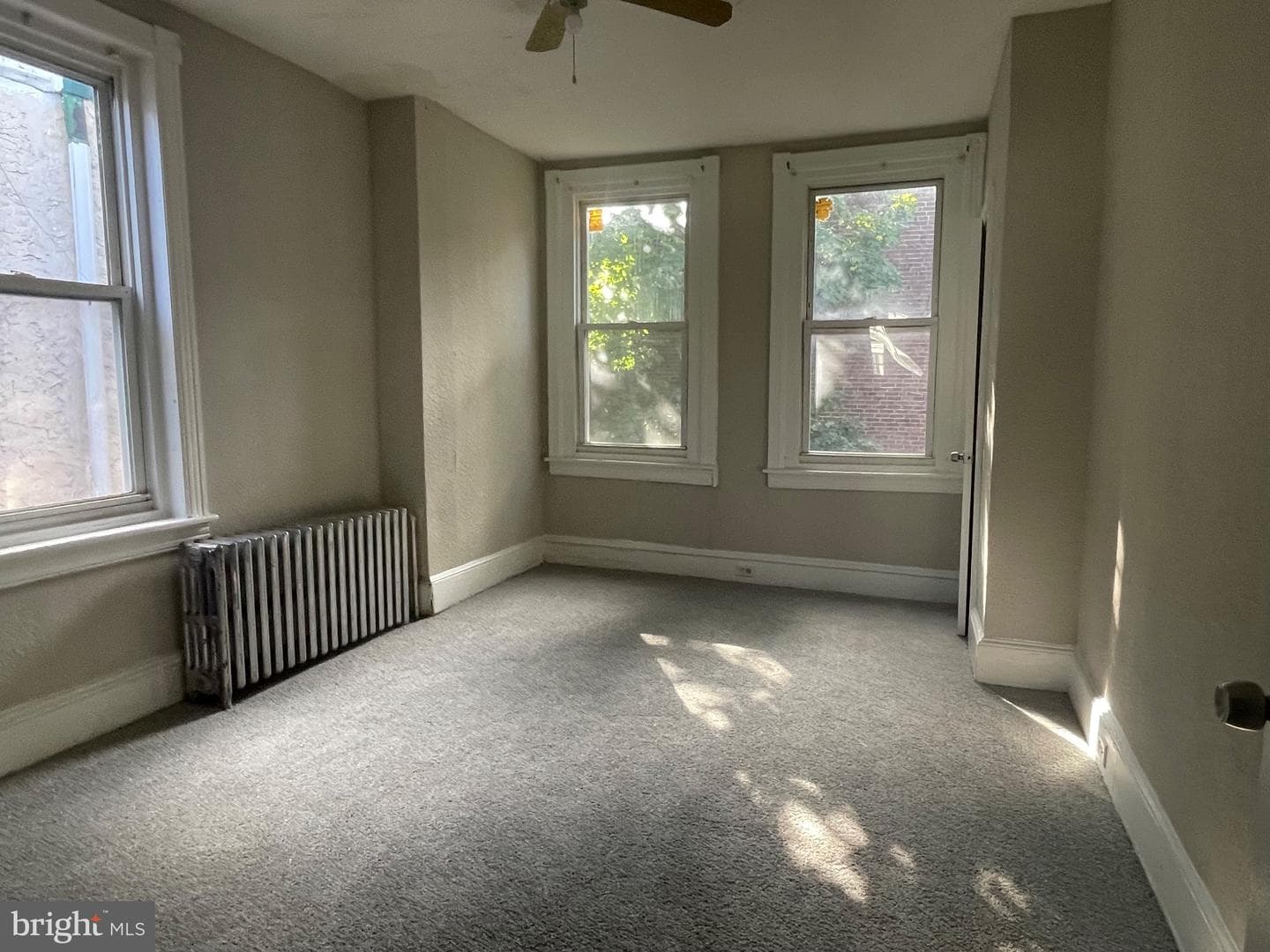 131 W Hansberry Street photo 17