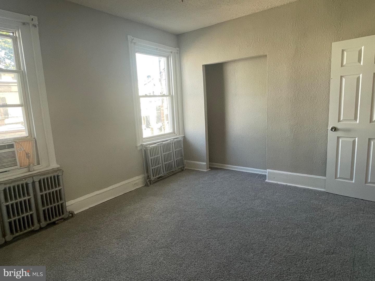 131 W Hansberry Street photo 25