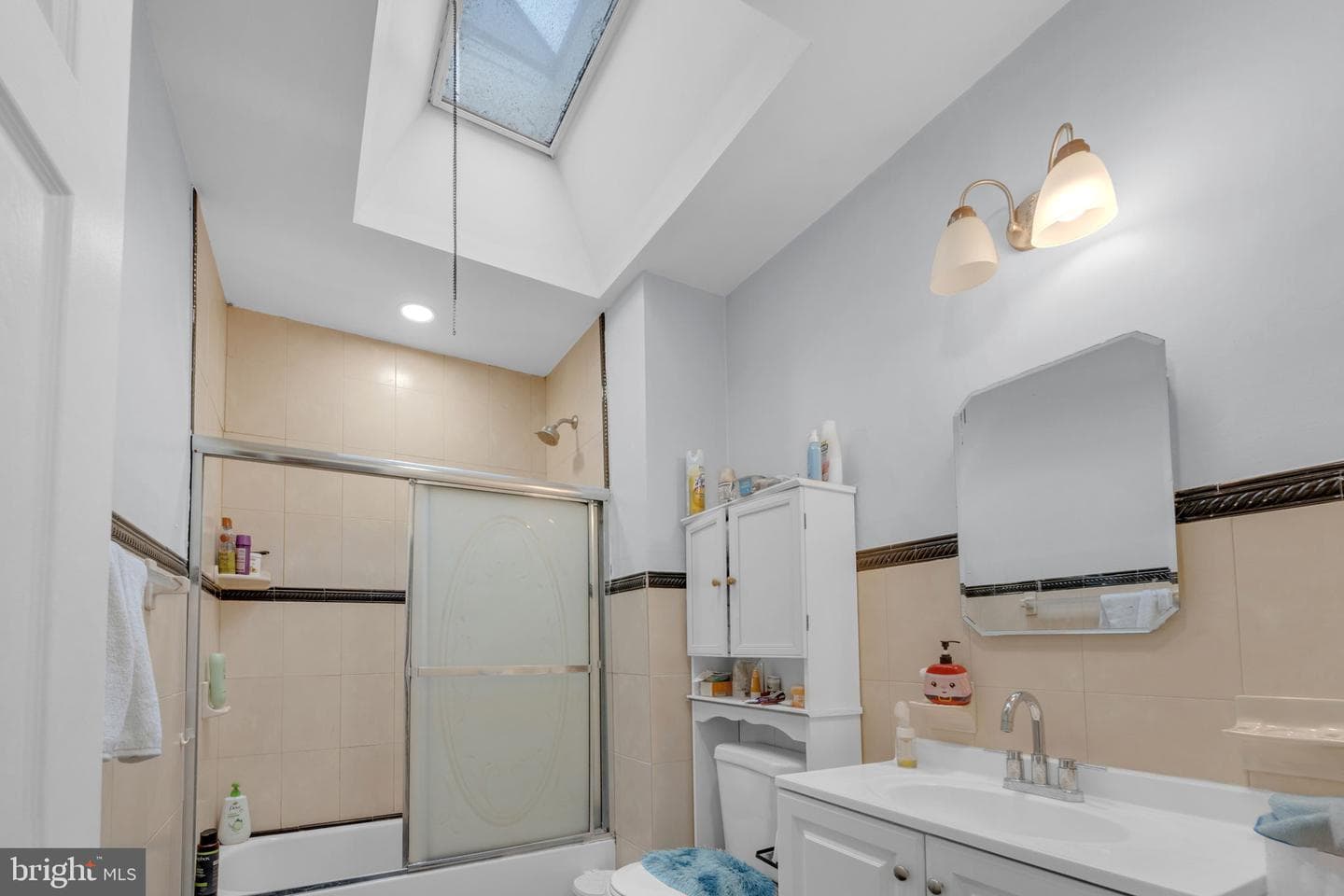229 E Rockland Street photo 13