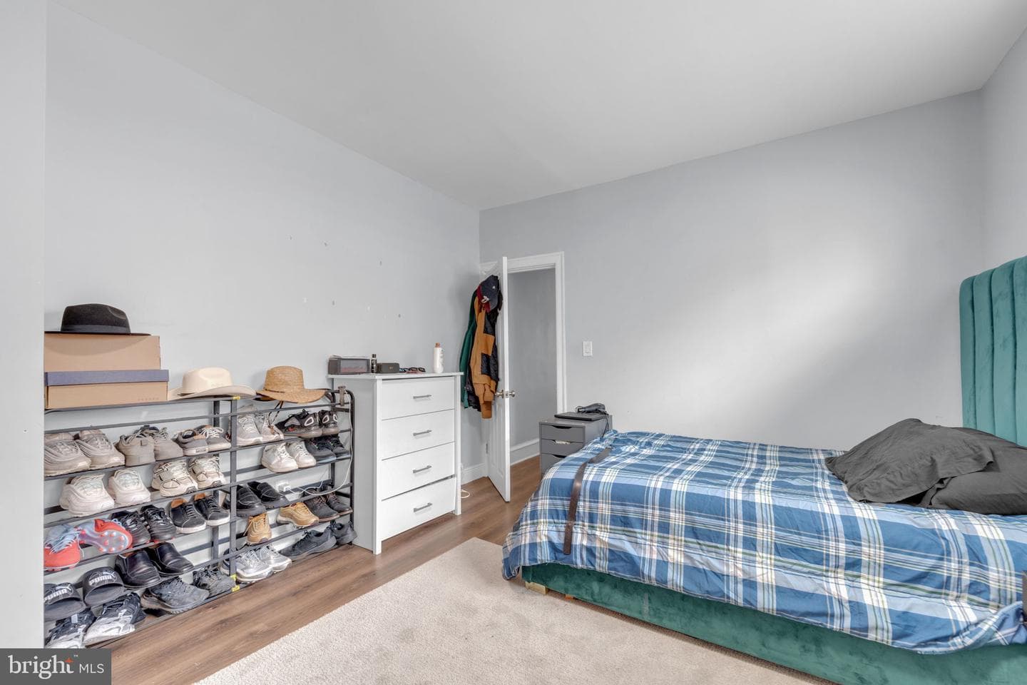 229 E Rockland Street photo 15