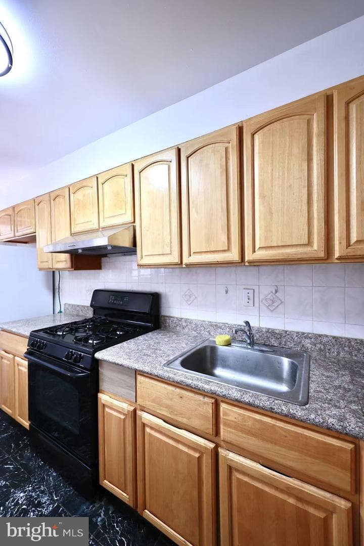 2166 Knorr Street photo 18