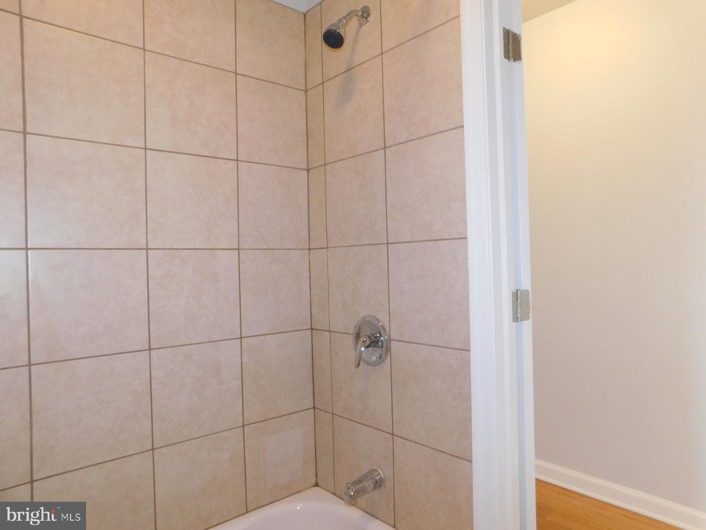 2534 Nicholas Street photo 22